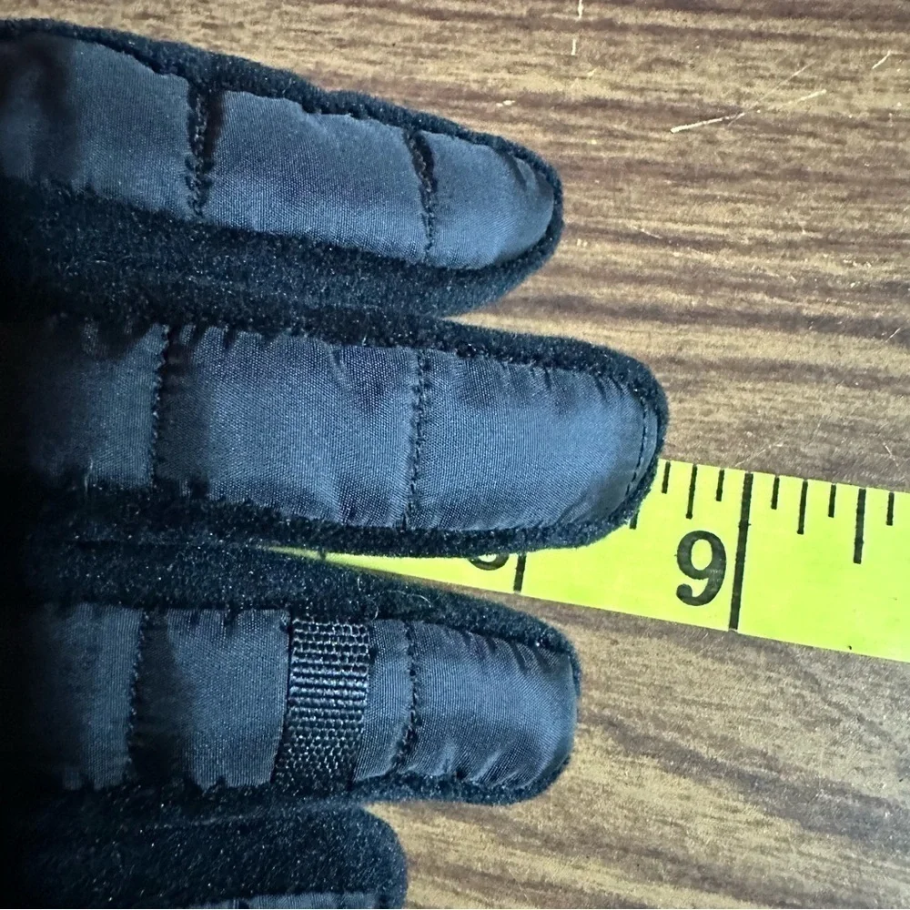 Swiss Tech Ultra Warm Outdoor Black Gloves, S/M
